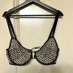 Victoria secrets Demi bra